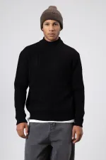 Yarım Balıkçı Yaka Triko Kazak Siyah