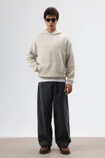 Sweat à capuche oversize beige avec détails brodés