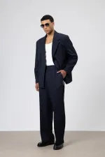 Costume oversize ceinturé bleu marine