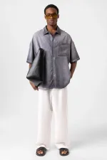 Chemise oversize grise délavée à manches courtes