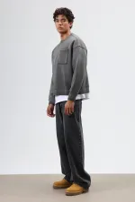 Sweat-shirt oversize à col rond et poches, noir