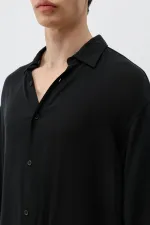 Chemise oversize légèrement texturée noire