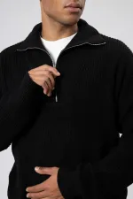 Yarım Fermuarlı Triko Kazak Siyah