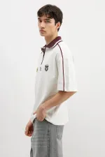 Fermuarlı Yaka Baskılı Oversize Tişört Ekru