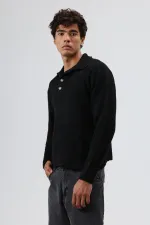 Pull en maille douce texturée à col polo noir