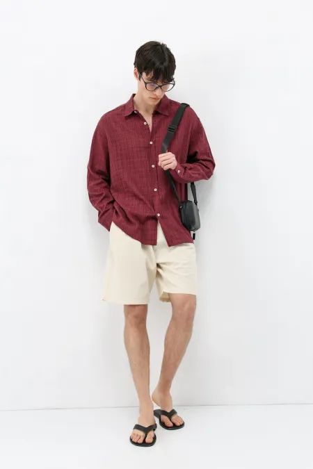 Chemise oversize bordeaux aspect lin texturé