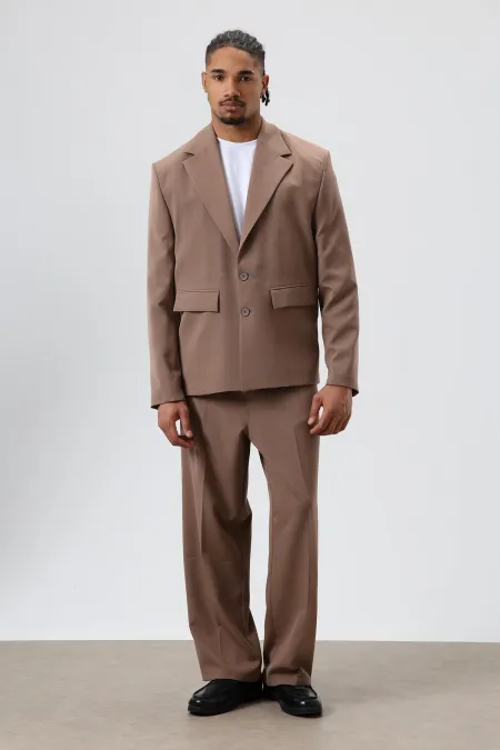 Café costume surdimensionné