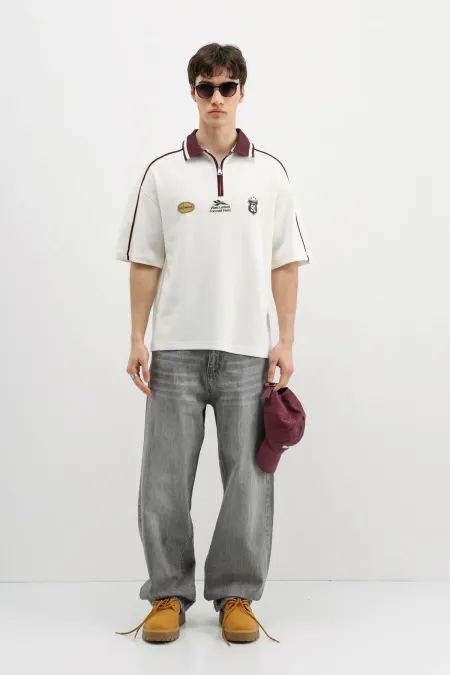 Fermuarlı Yaka Baskılı Oversize Tişört Ekru