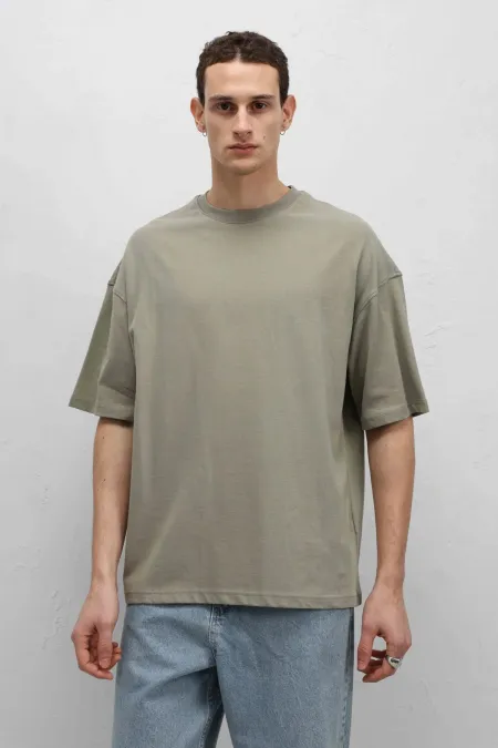 T-shirt basique oversize à col rond kaki