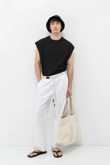 Pantalon oversize en lin avec ceinture, écru
