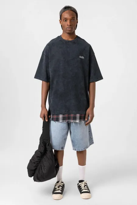 Yıkamalı Oversize Ekose Detaylı Tişört Siyah