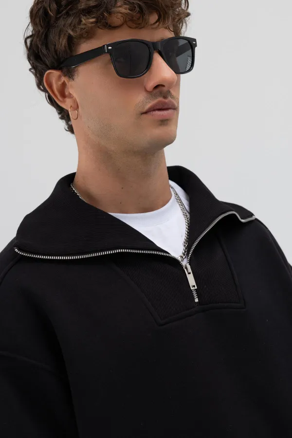 Sweat-shirt noir basique à fermeture éclair et col montant