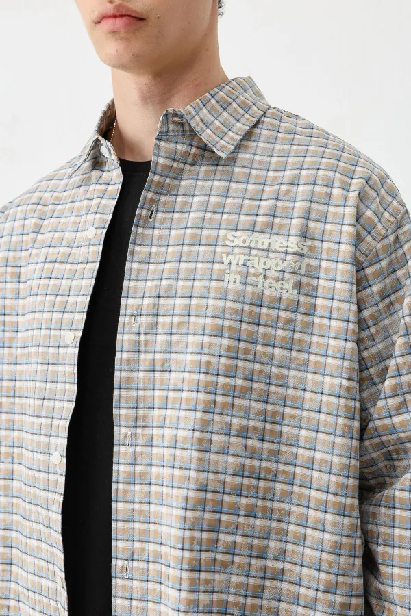 Long-sleeved plaid shirt, beige.