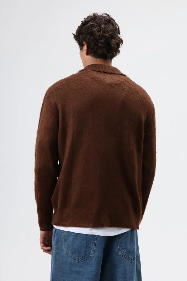 Pull en maille douce texturée à col polo, marron