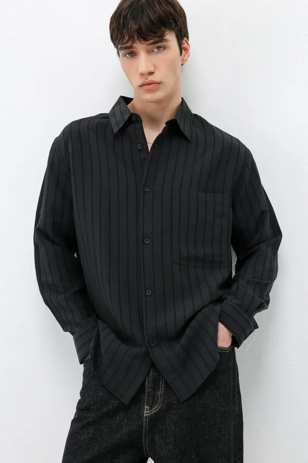 Chemise oversize rayée en modal noir