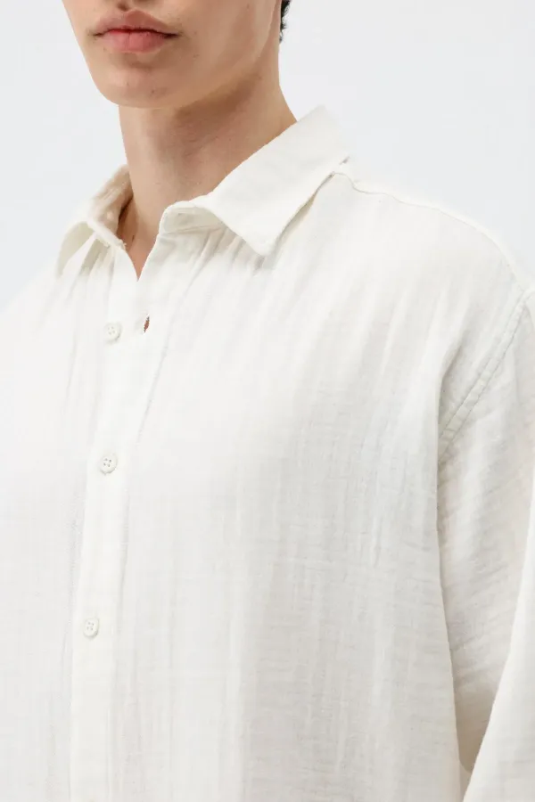 Chemise oversize blanche en coton texturé