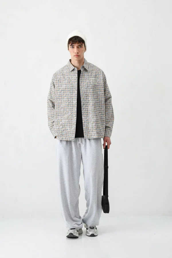 Long-sleeved plaid shirt, beige.