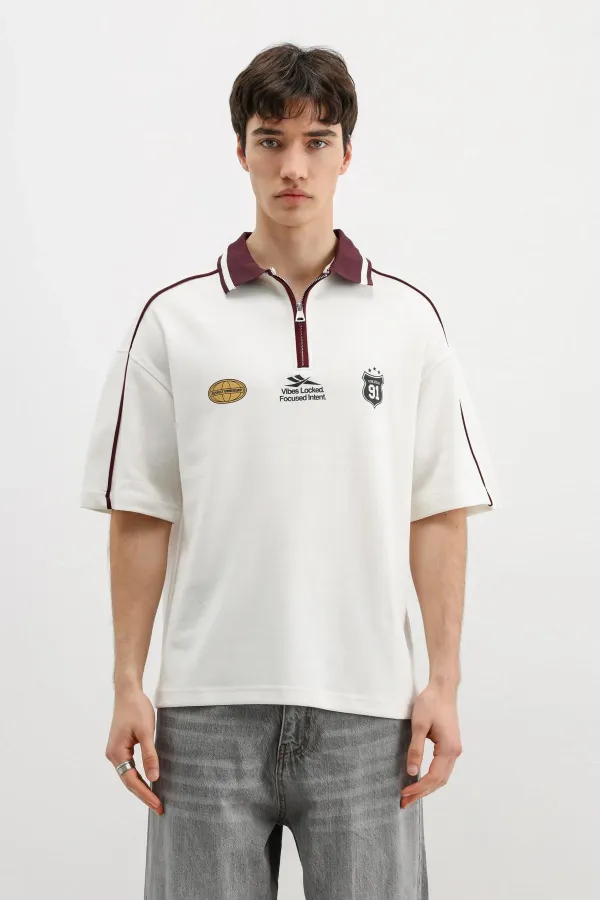 Fermuarlı Yaka Baskılı Oversize Tişört Ekru