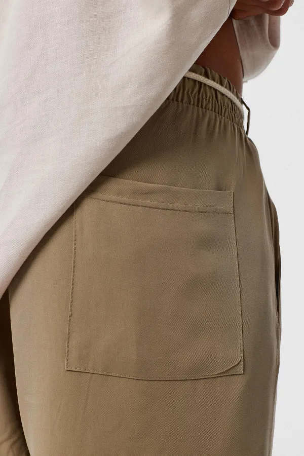 Kemer Detaylı Baggy Lyocell Pantolon Haki
