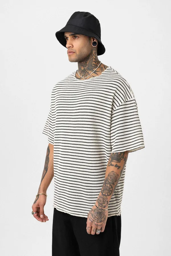 T-shirt rayé oversize en maille noire