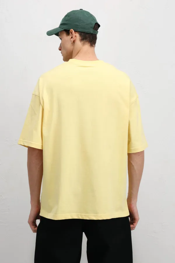 T-shirt basique oversize à col rond jaune clair