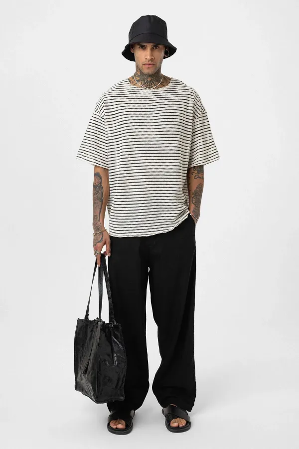 T-shirt rayé oversize en maille noire