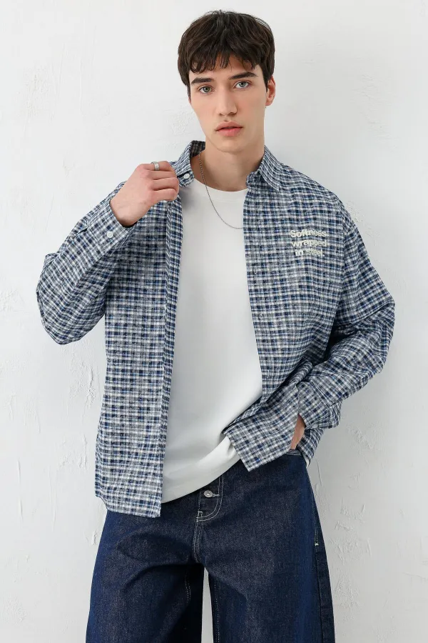 Chemise à carreaux à manches longues, bleu marine.