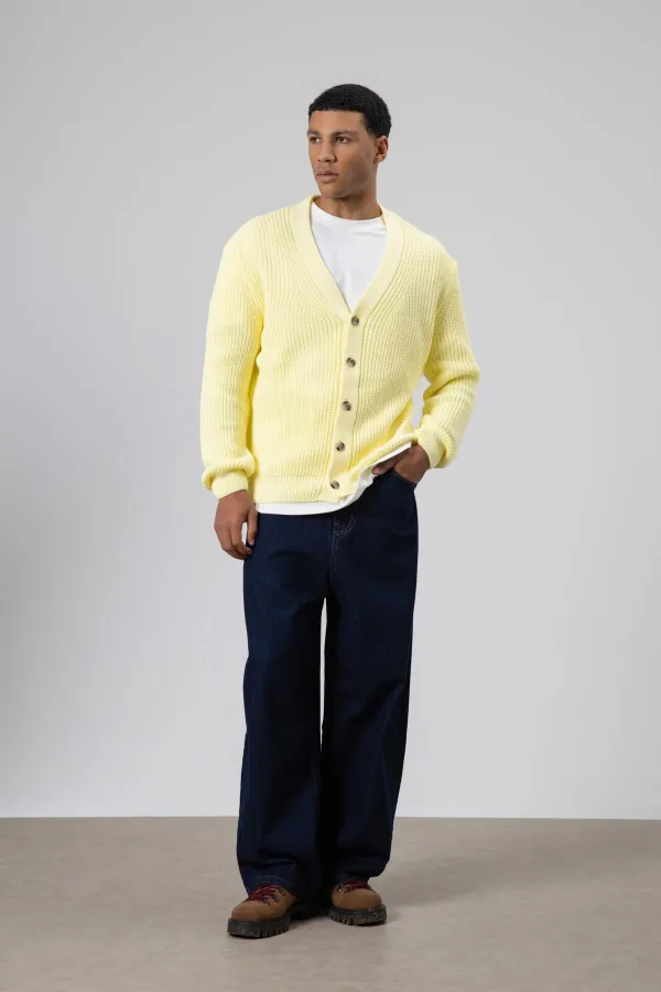 V Yaka Düğmeli Örgü Hırka Kazak Sarı