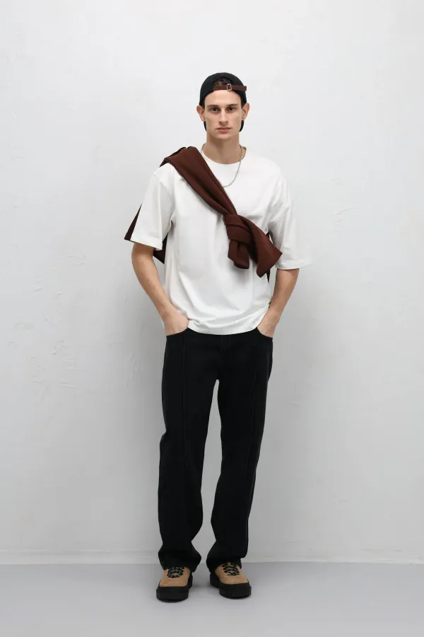 Dikiş Detaylı Relaxed Fit Jean Siyah