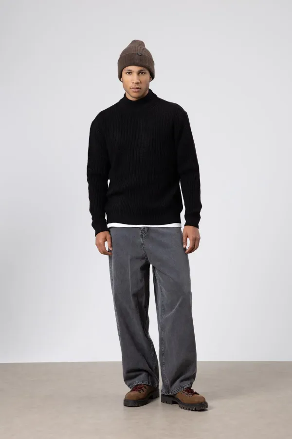 Yarım Balıkçı Yaka Triko Kazak Siyah