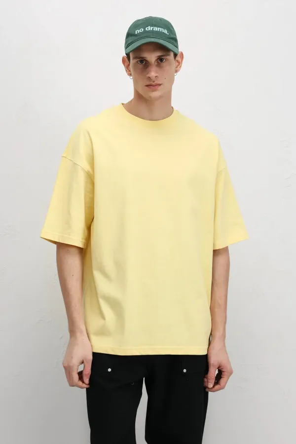 T-shirt basique oversize à col rond jaune clair