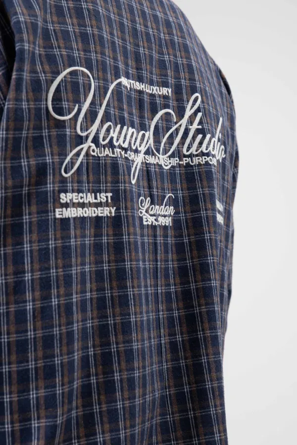 Oversize Kareli Arka Baskılı Uzun Kol Gömlek Lacivert-Kahve