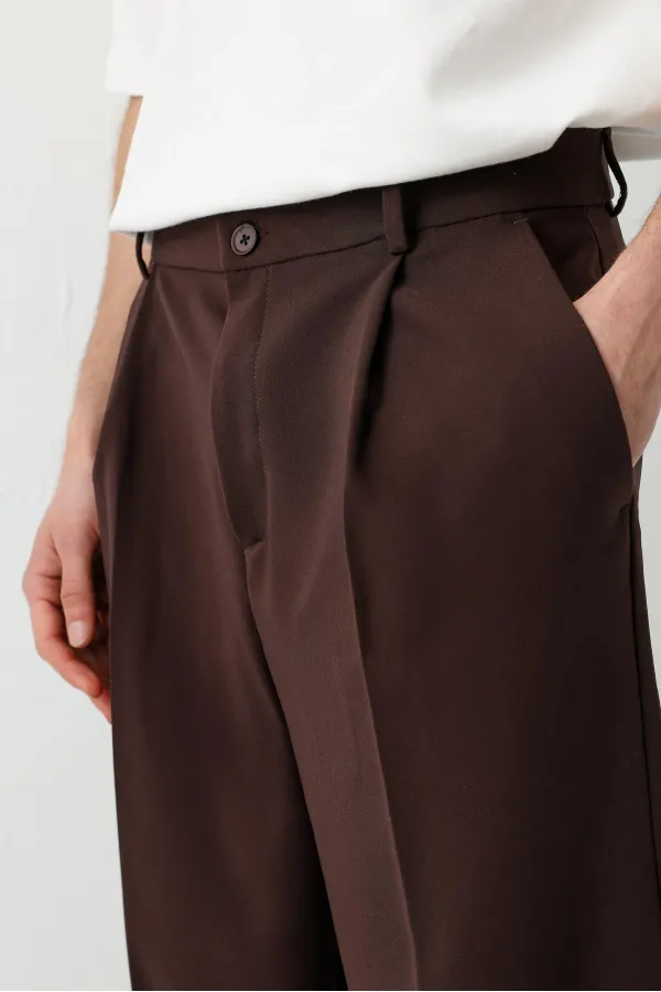 Baggy Fit Pleated Trousers, Brown