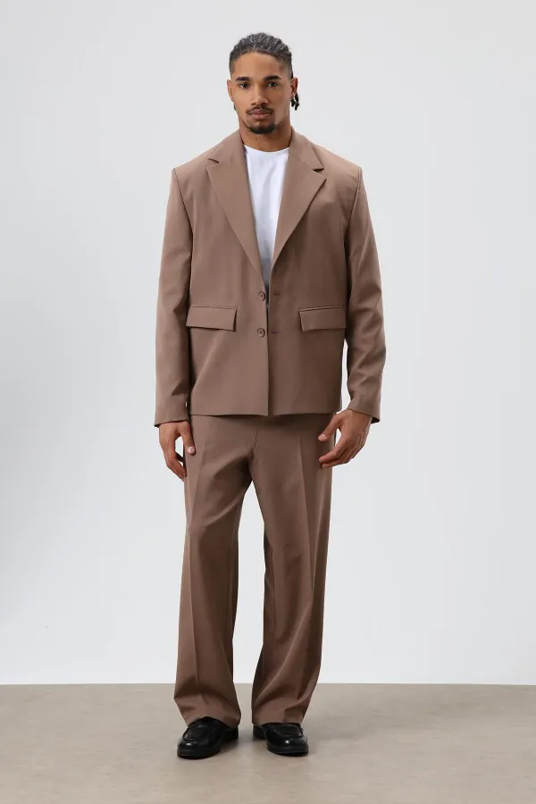 Café costume surdimensionné