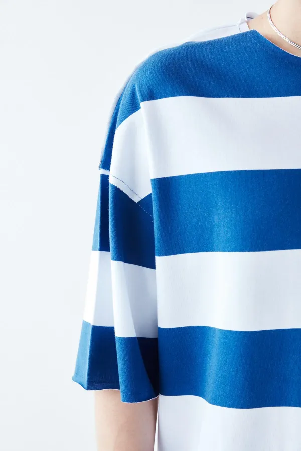 Dijital Baskılı Şeritli %100 Pamuk Oversize Tişört Saks