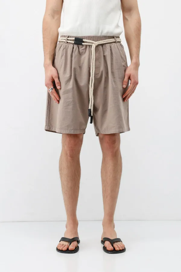 Short oversize en lin couleur pierre, ceinturé