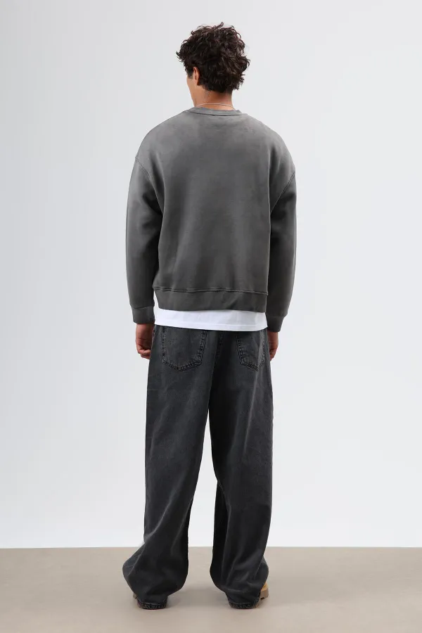 Sweat-shirt oversize à col rond et poches, noir