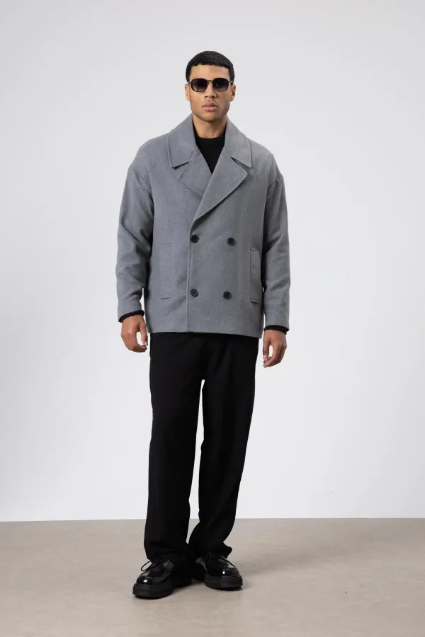 Veste courte oversize croisée en cachemire gris