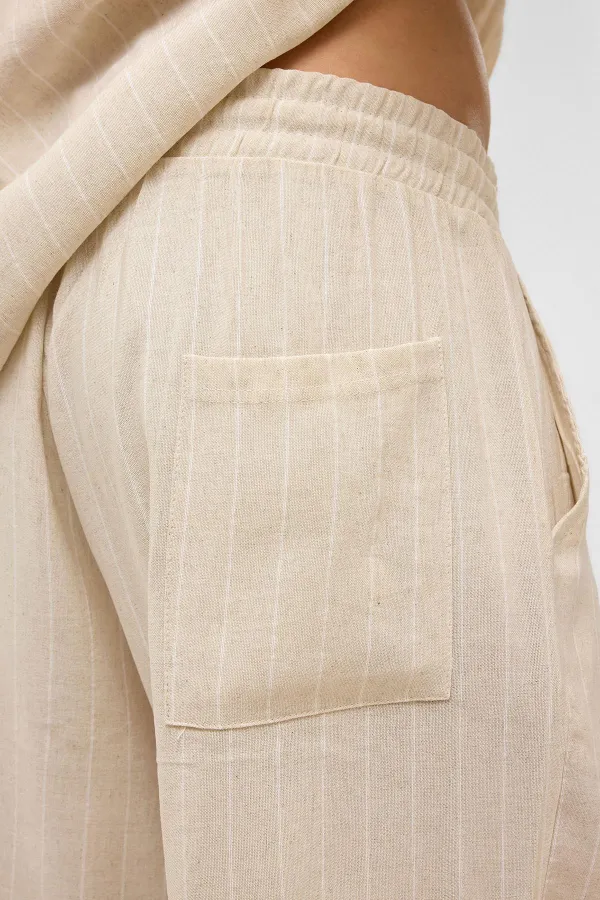 Oversize Çizgili Keten Şort Beyaz