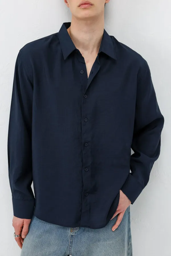 Chemise oversize en modal bleu marine