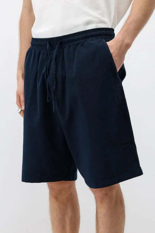 Short oversize en lin bleu marine