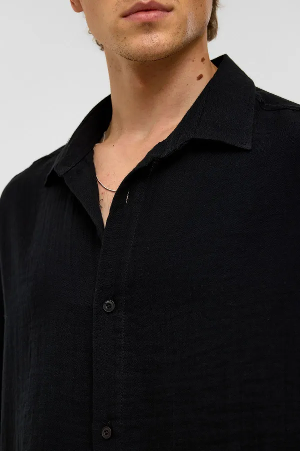 Chemise oversize à manches courtes en mousseline, noire