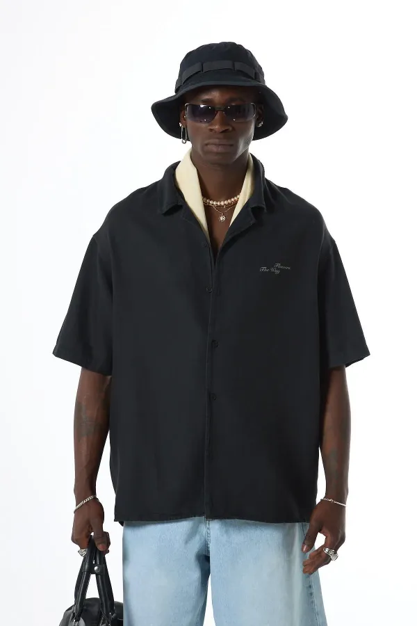 Yıkamalı Oversize Arka Baskılı Kısa Kol Cepsiz Gömlek Siyah