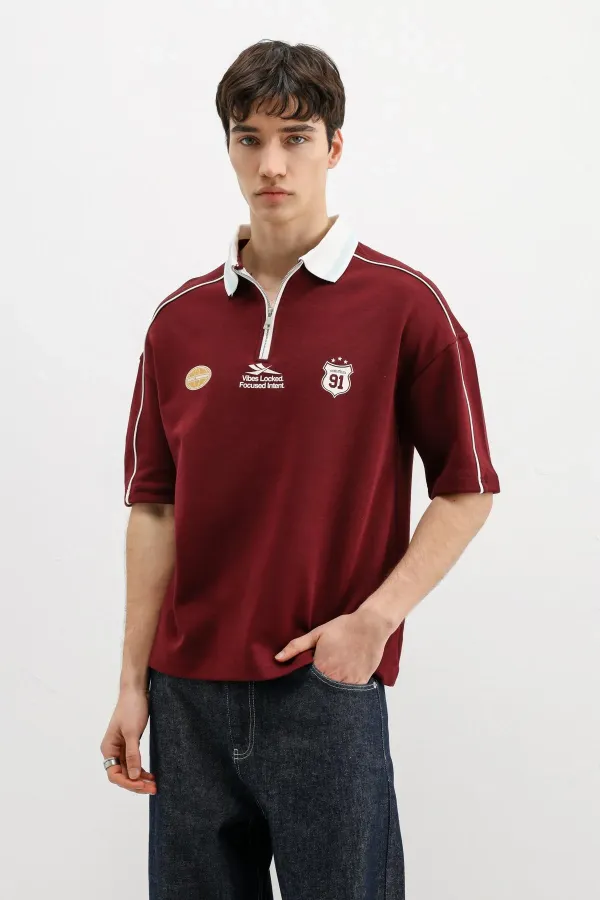 Fermuarlı Yaka Baskılı Oversize Tişört Bordo