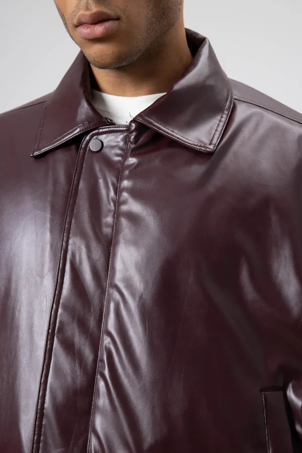 Veste oversize basique en similicuir bordeaux