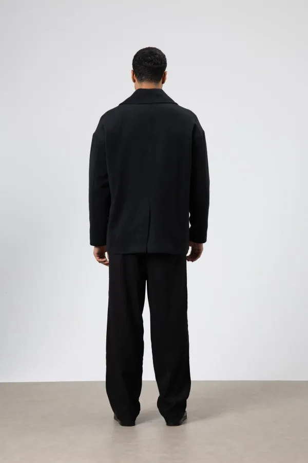 Veste courte oversize croisée en cachemire, noire