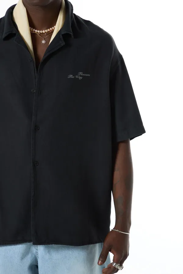 Yıkamalı Oversize Arka Baskılı Kısa Kol Cepsiz Gömlek Siyah