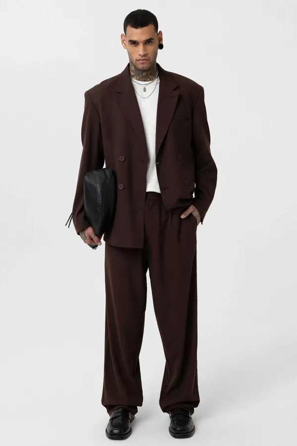 Costume croisé coupe décontractée, couleur café