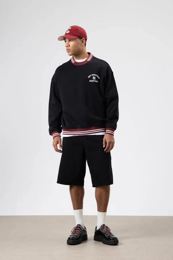 Oversize Yaka Nakış Detaylı Sweatshirt Siyah