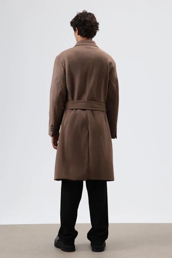 Manteau oversize croisé en cachemire marron